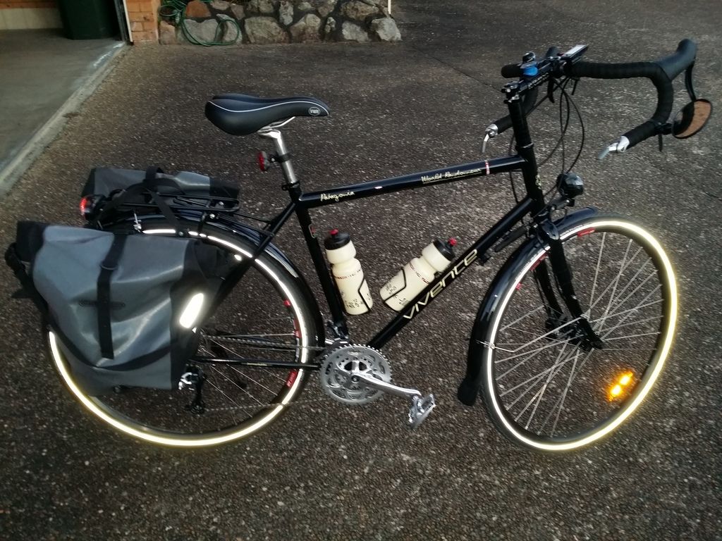 vivente touring bike