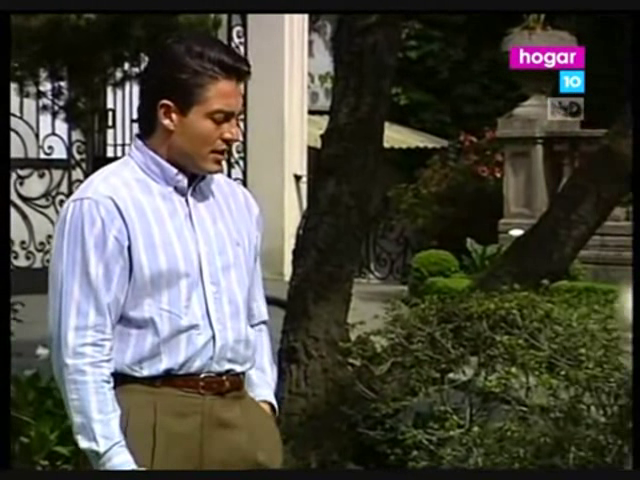  photo vlcsnap-2015-04-12-21h57m32s226_zps2fpalnr7.png