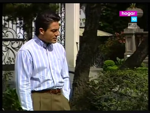  photo vlcsnap-2015-04-12-21h57m33s231_zpsfpd1k43r.png