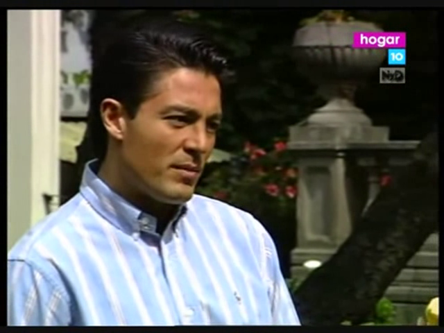  photo vlcsnap-2015-04-12-21h57m50s156_zpssyxw3oux.png