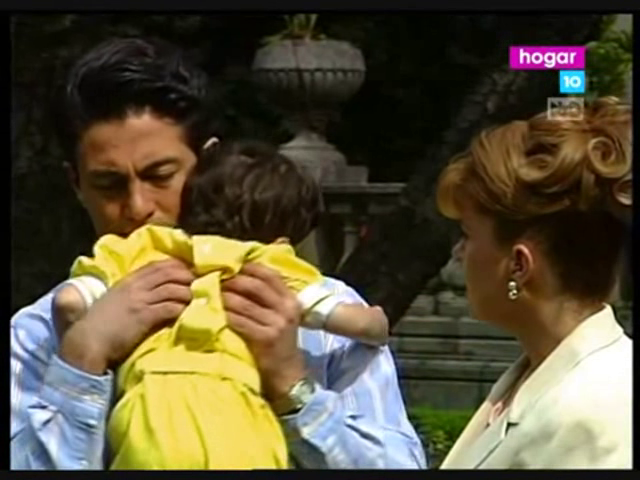  photo vlcsnap-2015-04-12-21h58m00s248_zpsuemzqhug.png