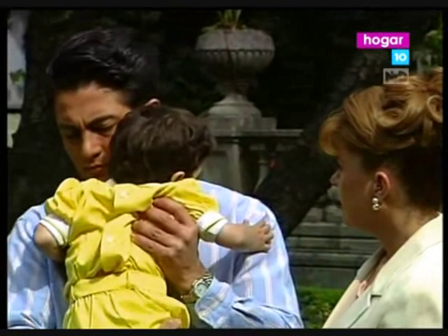  photo vlcsnap-2015-04-12-21h58m01s255_zpst2zq9zez.png