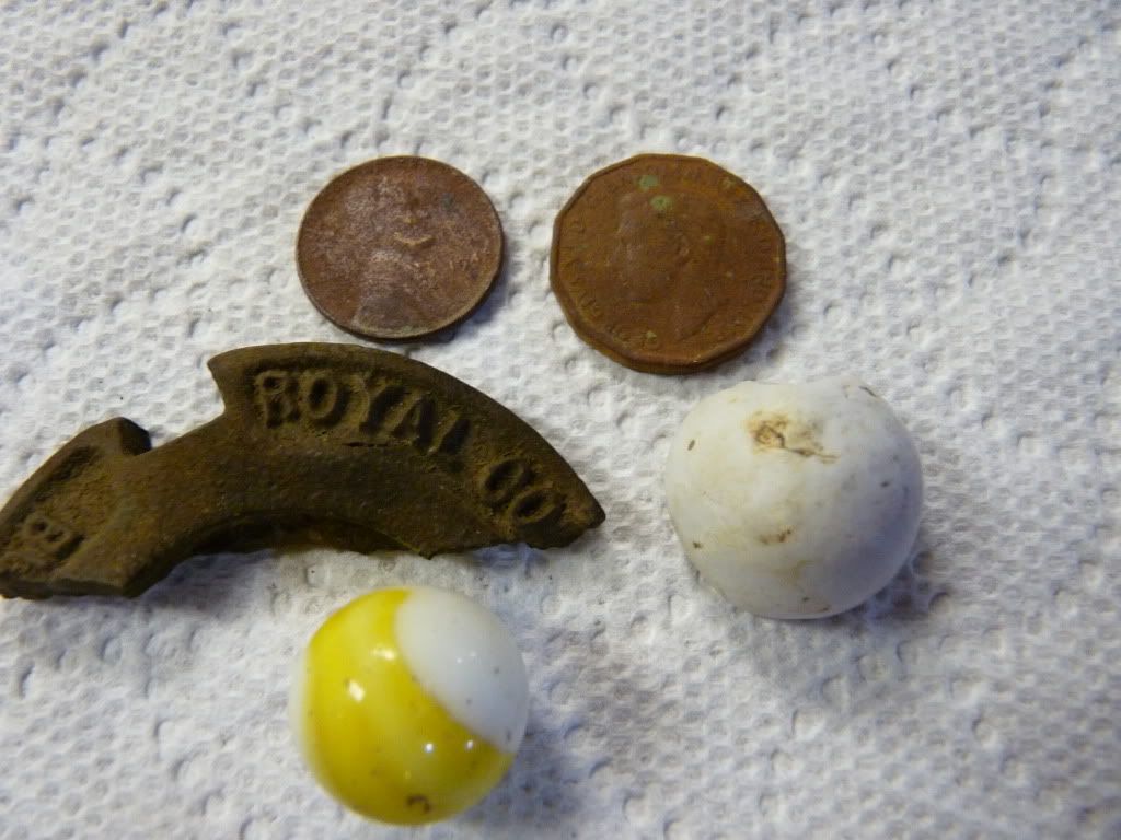 threepence014.jpg