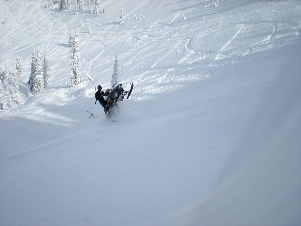 snowmobiling012.jpg